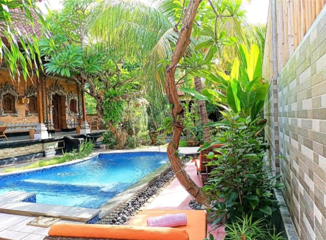 Green Palace Homestay Batununggul Exterior photo